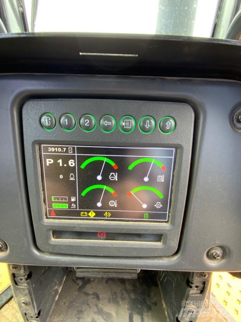 DEERE 750K Bandschaktare