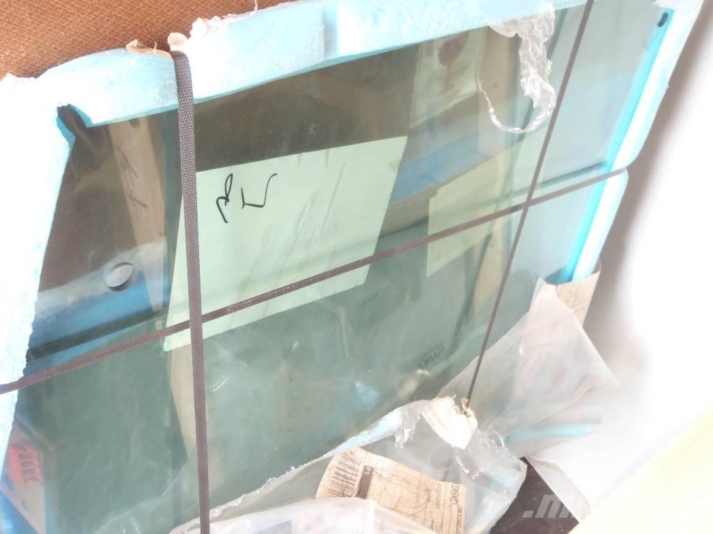 Fermec 860 Hytter och interiör