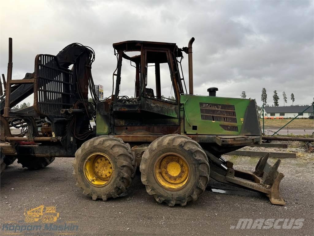 John Deere 1110D Skotare