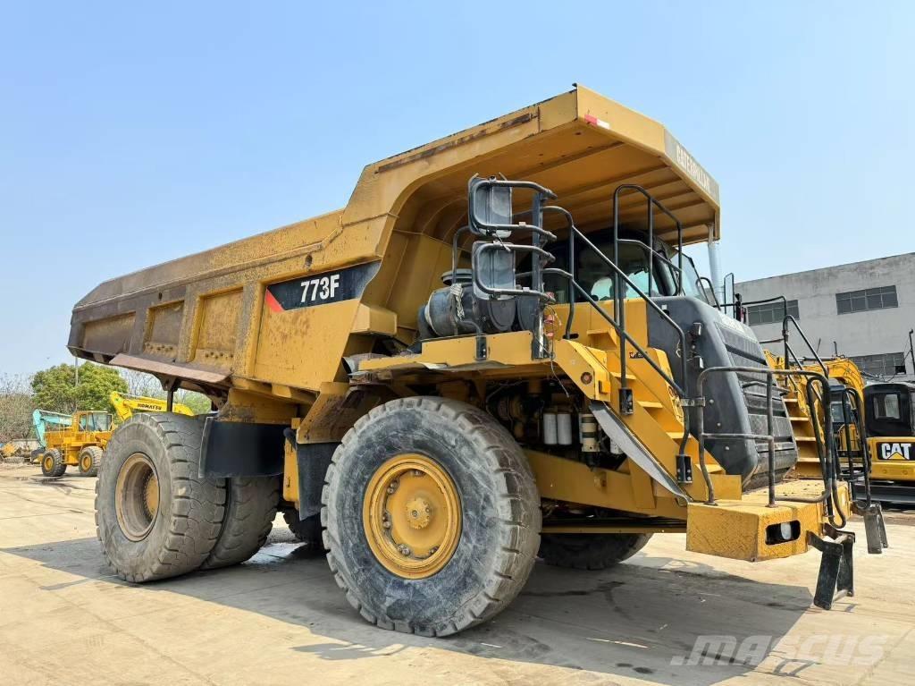 CAT 773 F Midjestyrd dumper