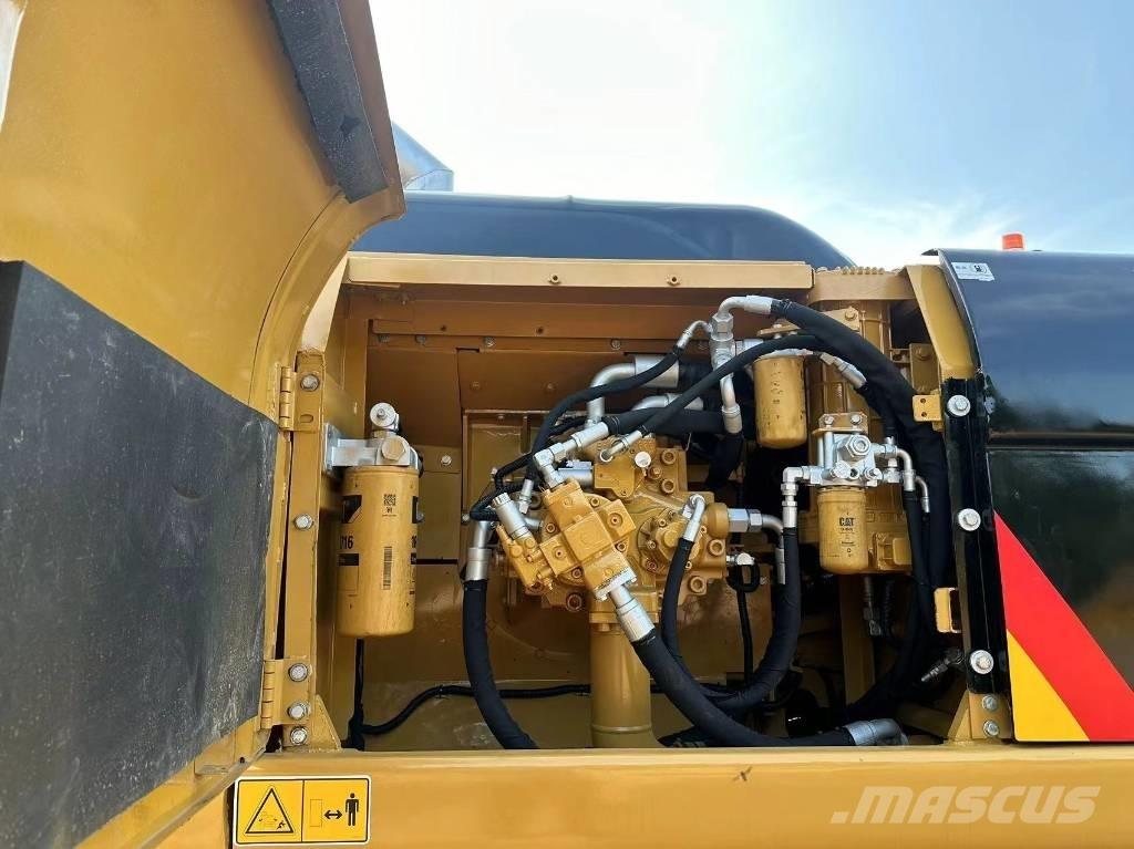 CAT 330 D Bandgrävare
