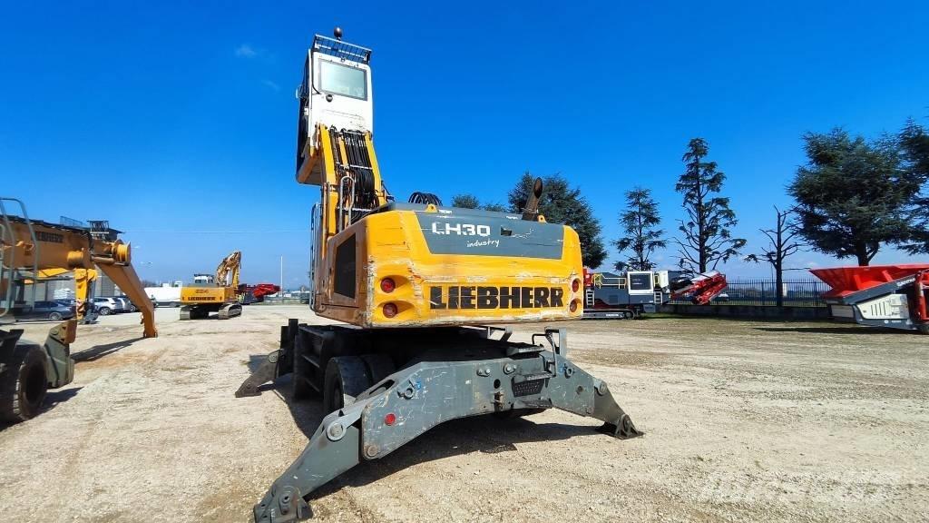 Liebherr LH 30 M Avfalls / industri hantering