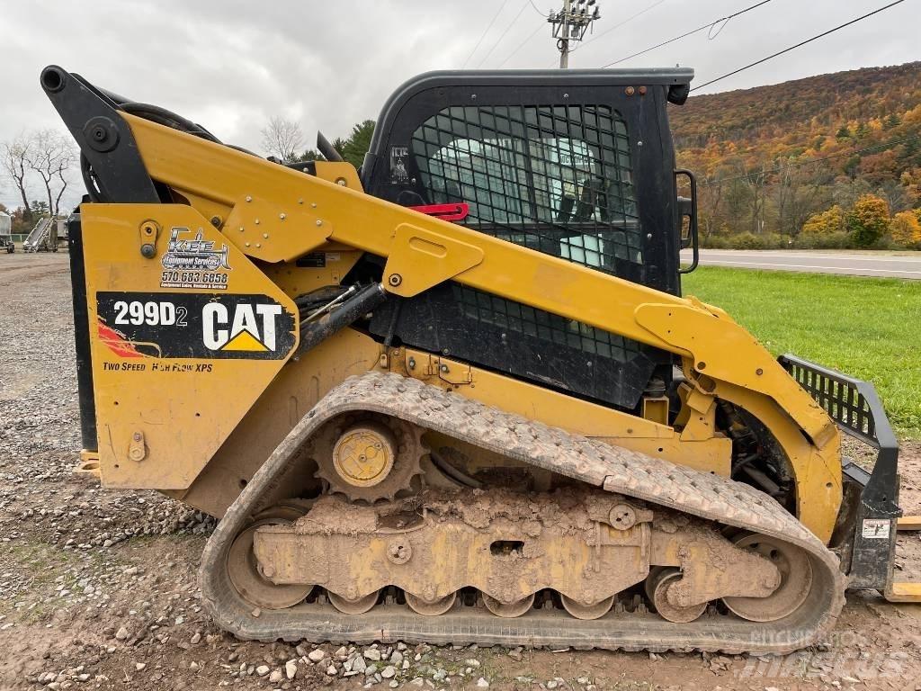 CAT 299 D 2 Kompaktlastare