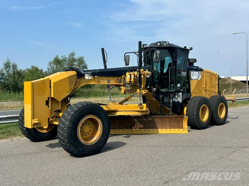 CAT 140M3 Väghyvlar