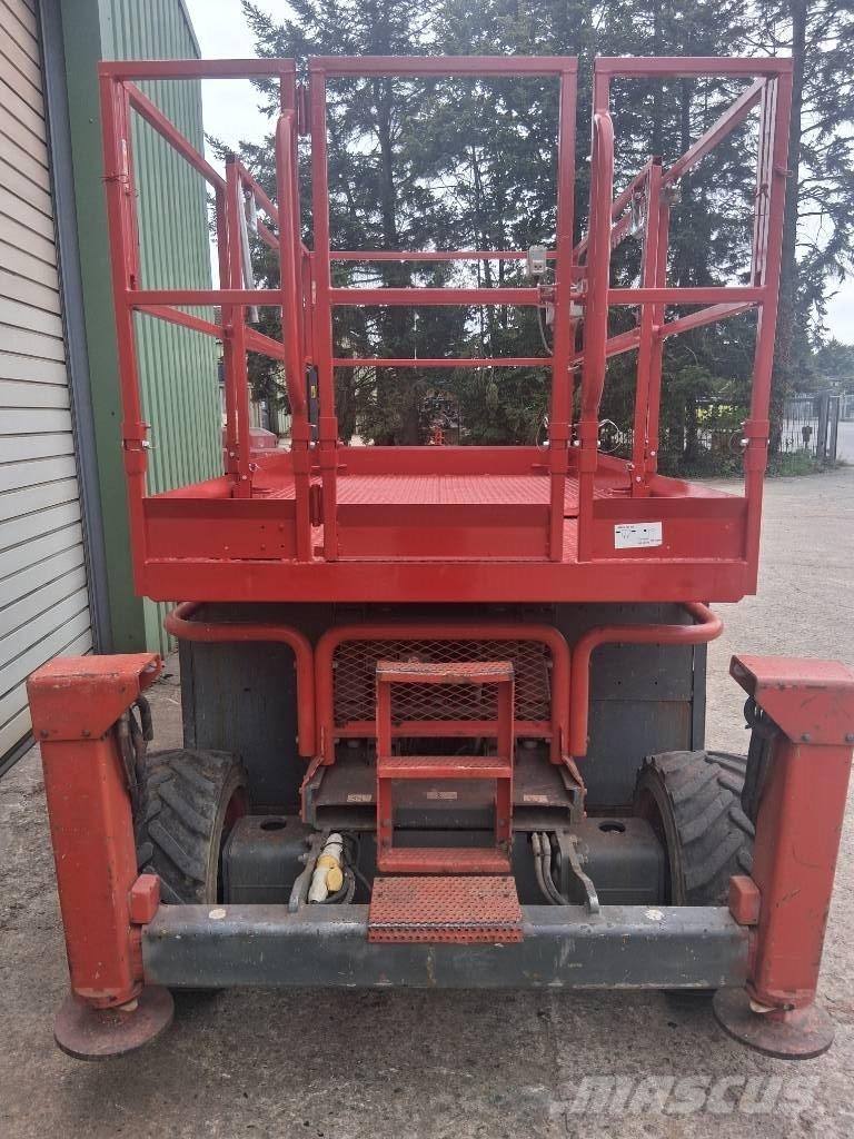 SkyJack SJ 6826 RT Saxliftar