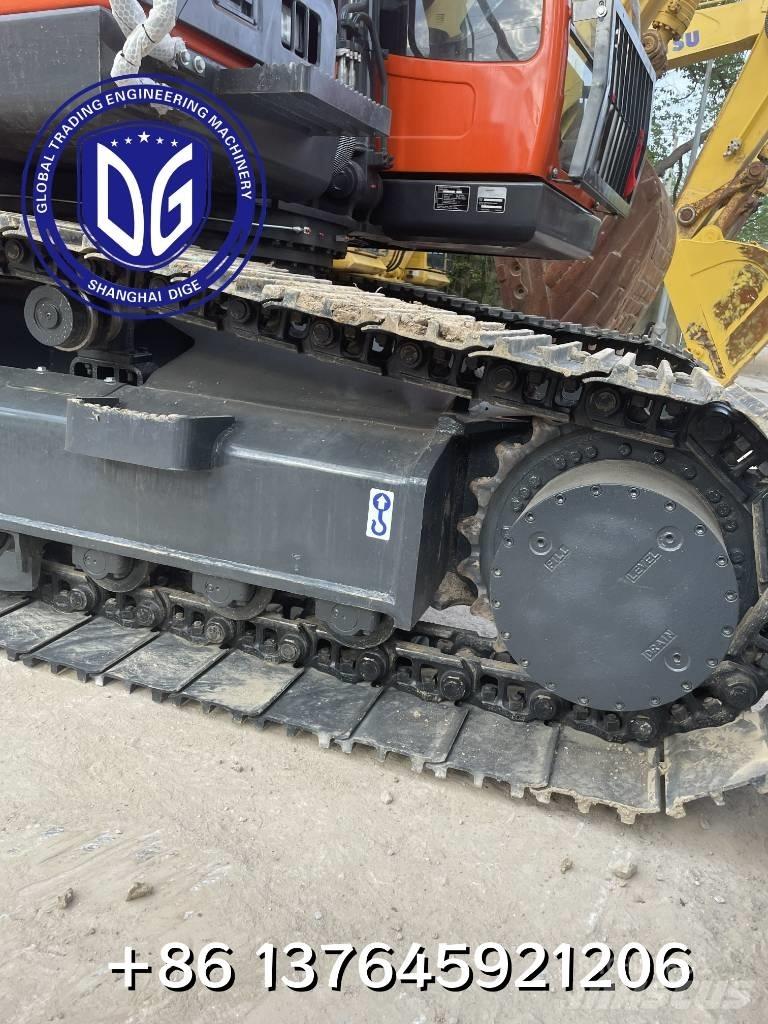 Doosan DX 225 LCA Bandgrävare