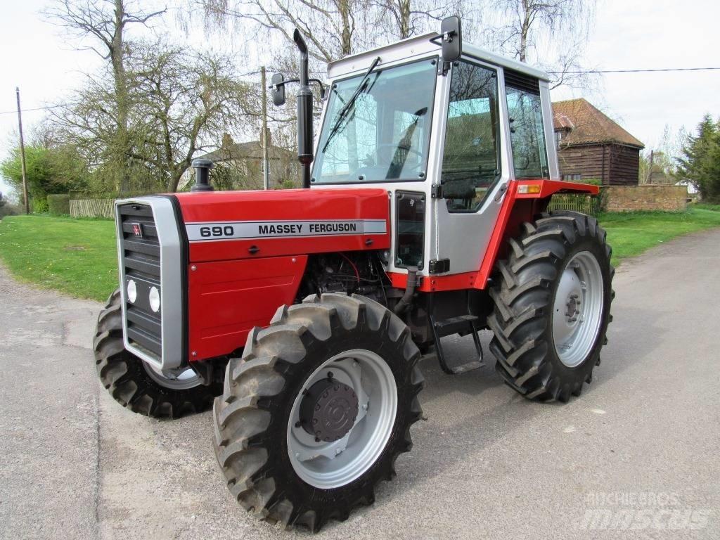 Massey Ferguson 690 Traktorer