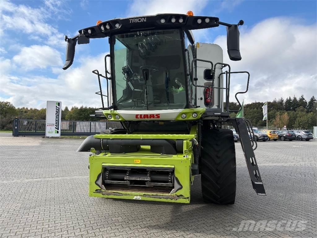 CLAAS TRION 520 Skördetröskor