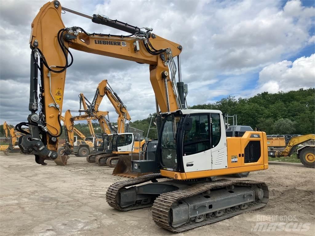Liebherr R924 Bandgrävare