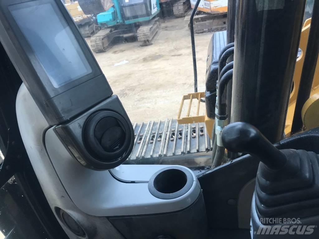 CAT 320 D L Bandgrävare