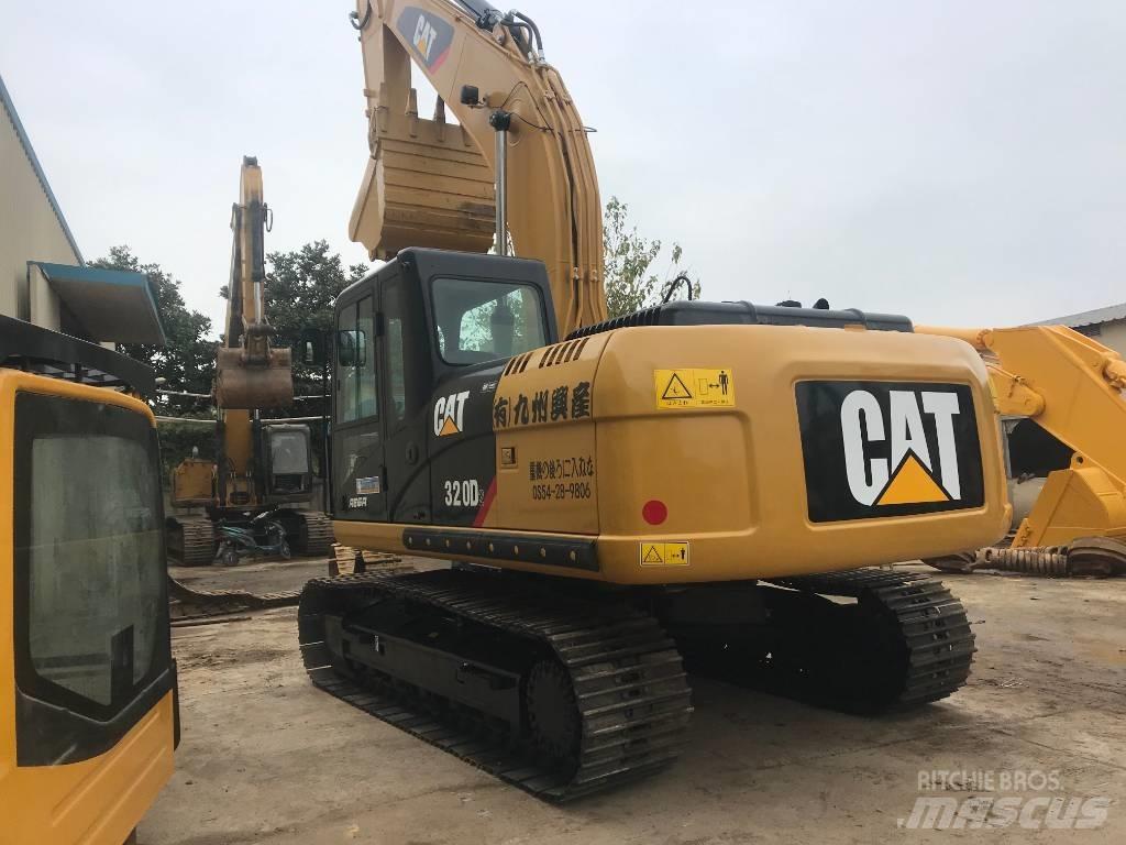 CAT 320 D L Bandgrävare