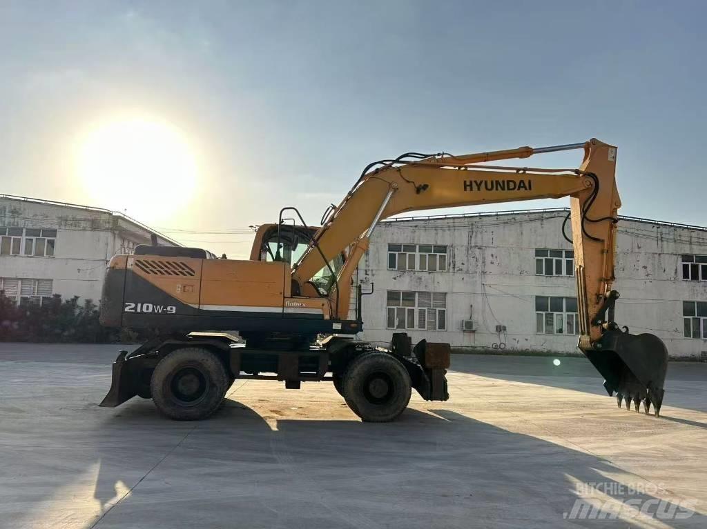 Hyundai 210W-9 Hjulgrävare