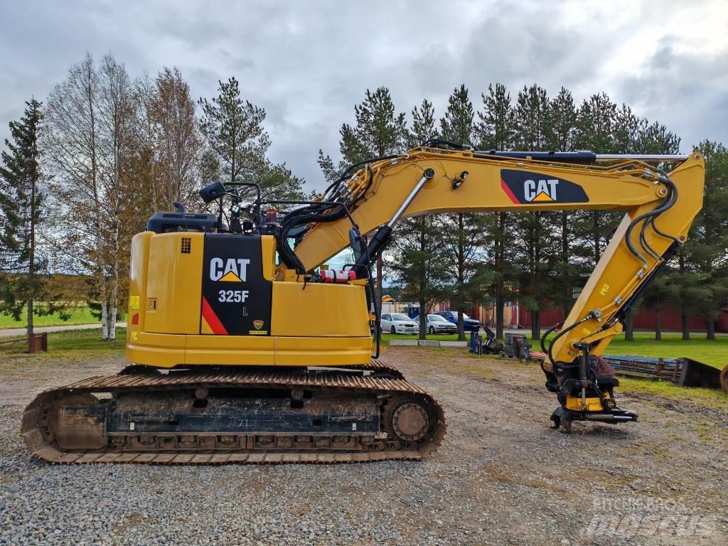 CAT 325 F L Bandgrävare