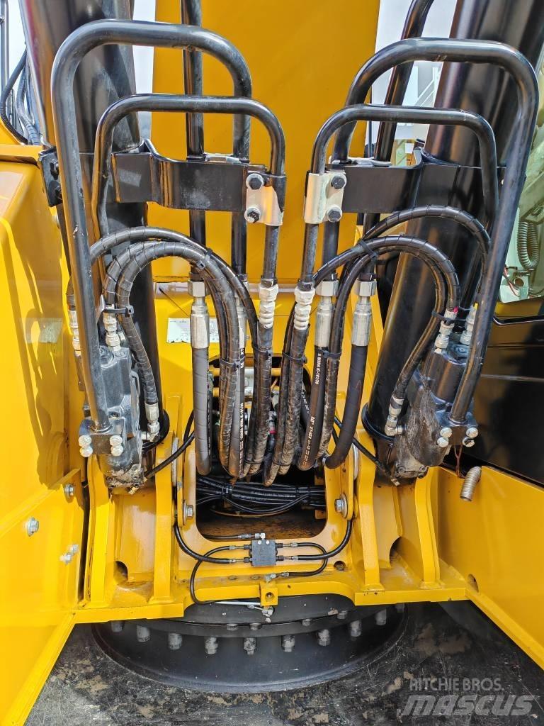 CAT 325 F L Bandgrävare