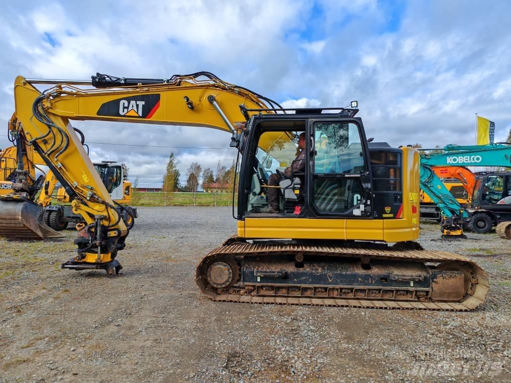 CAT 325 F L Bandgrävare