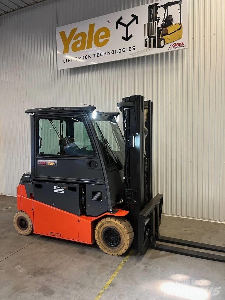 Toyota 8 FBMT 25 Elmotviktstruckar