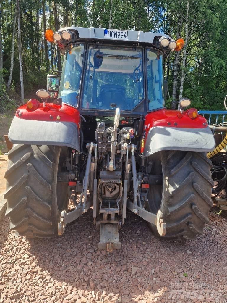 Massey Ferguson 5713 Traktorer
