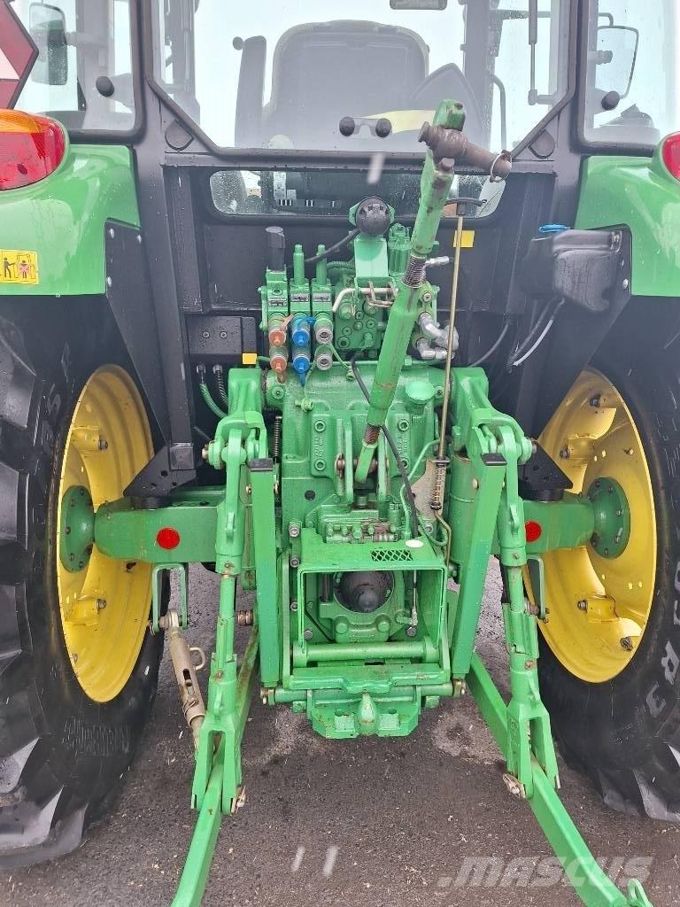 John Deere 5100 R Traktorer