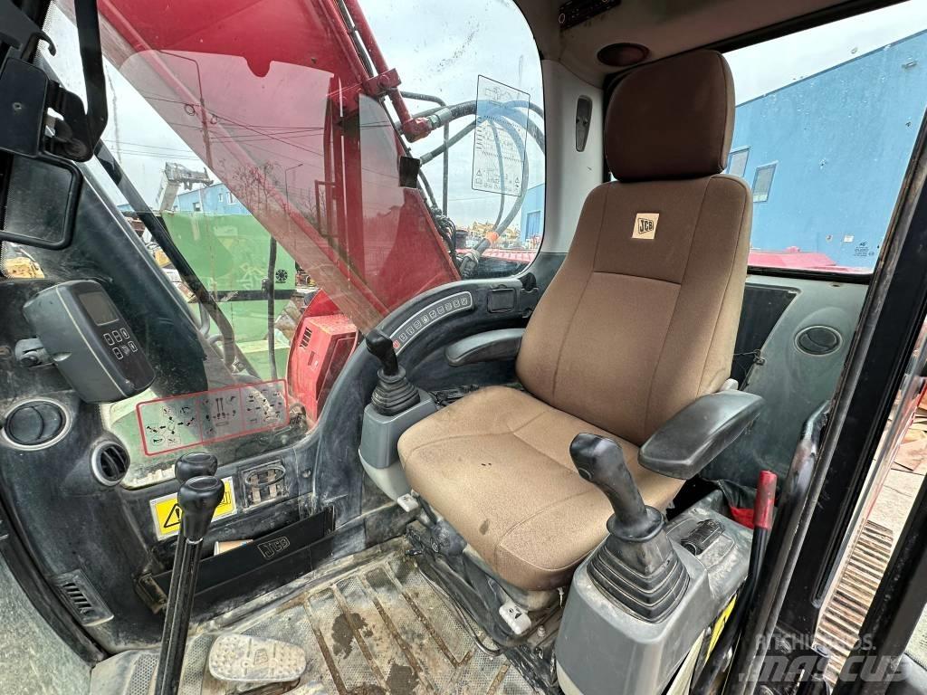 JCB JS 240 N LC Bandgrävare