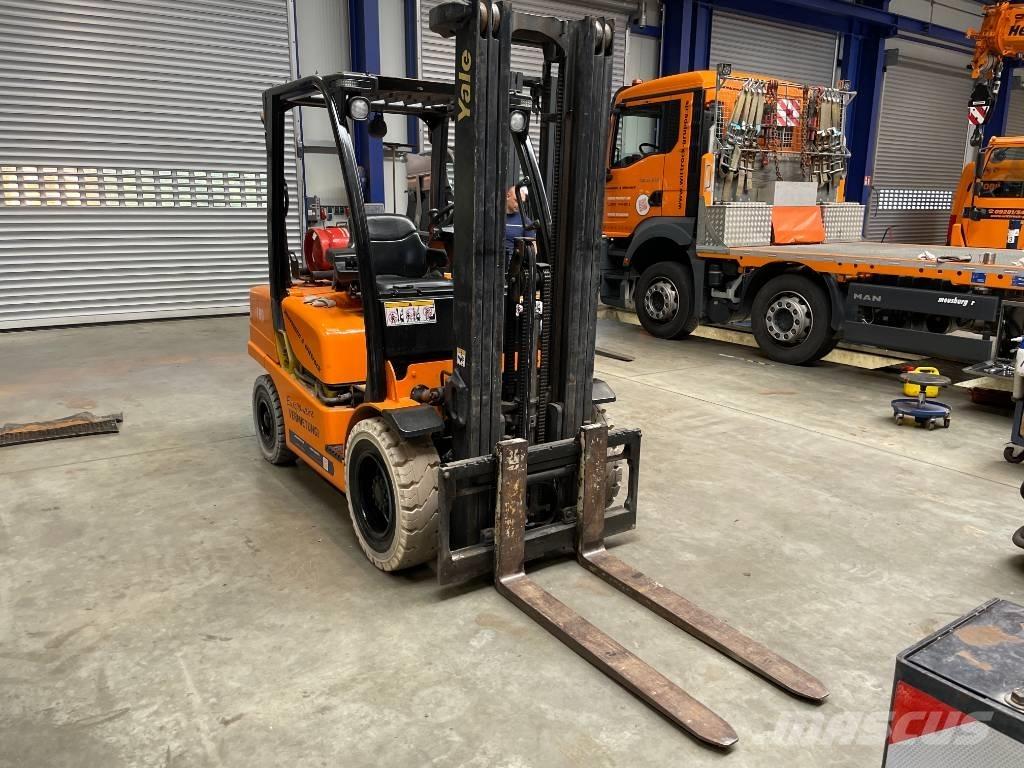 Yale GLP 35 VX Gasolmotviktstruckar