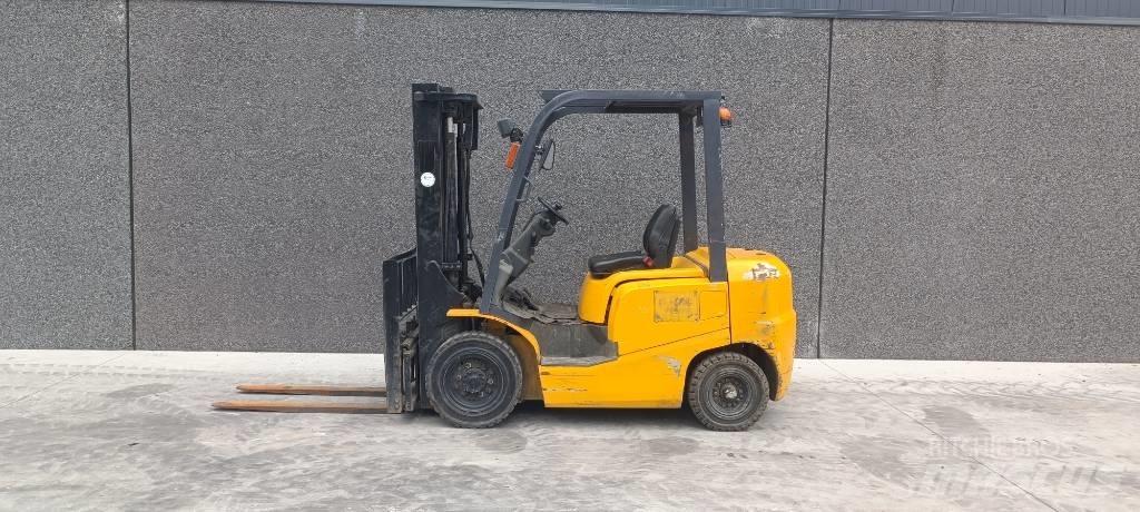 TCM FD25T3 Dieselmotviktstruckar