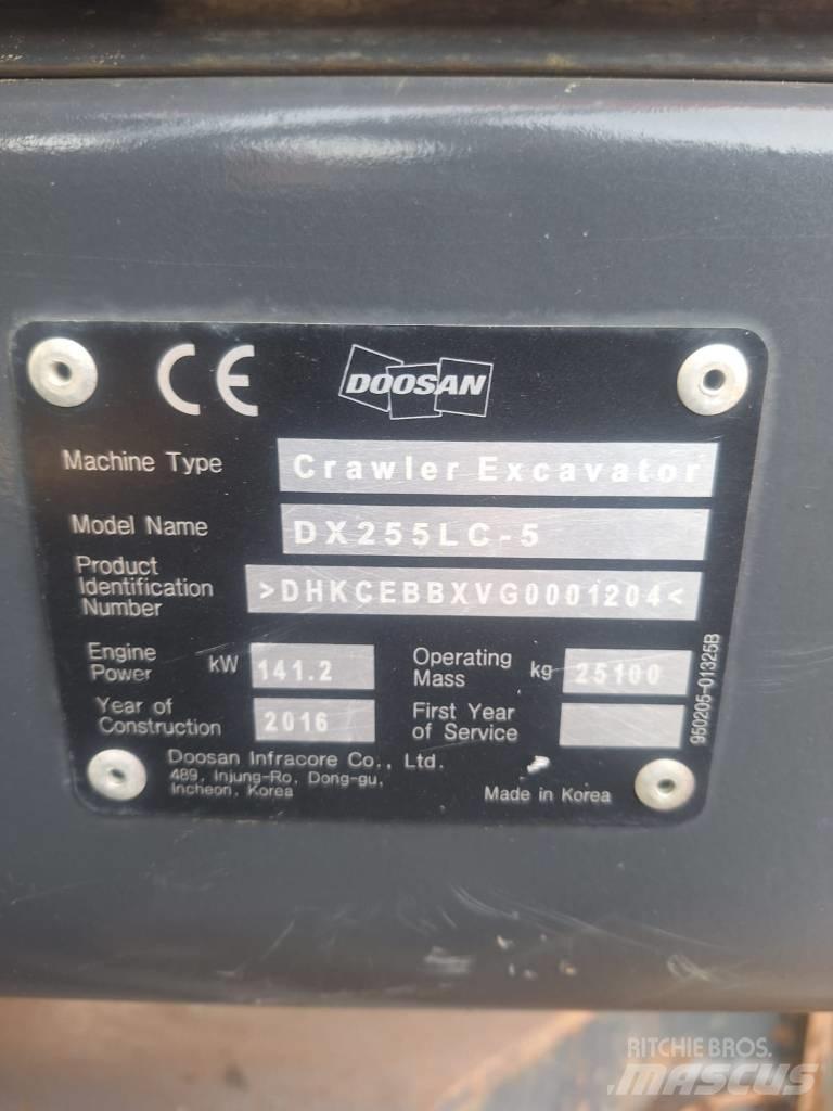 Doosan DX 255 LC-5 Bandgrävare