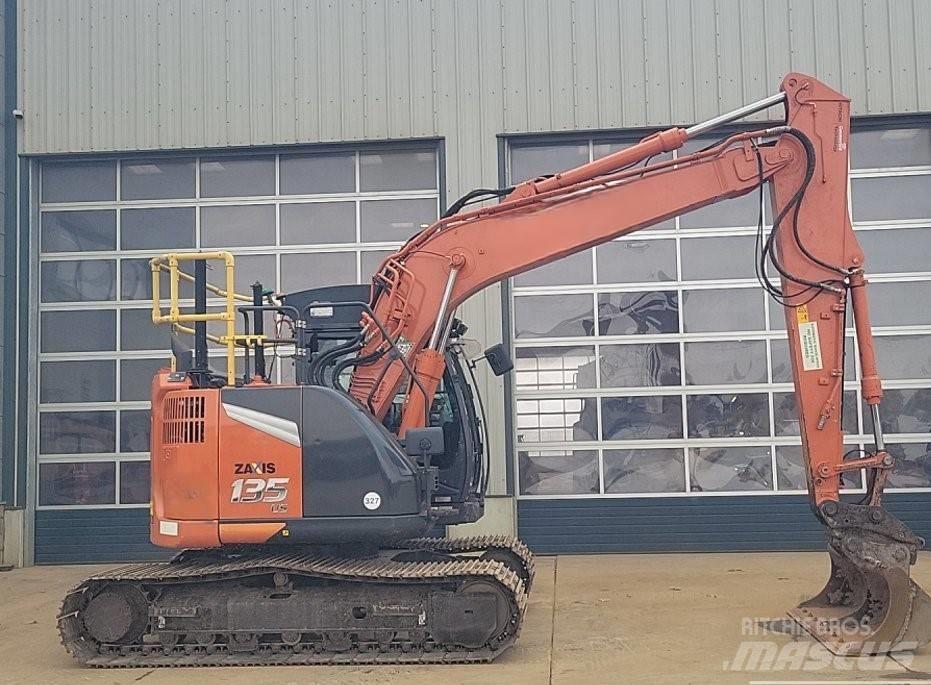 Hitachi ZX135US-7 Bandgrävare