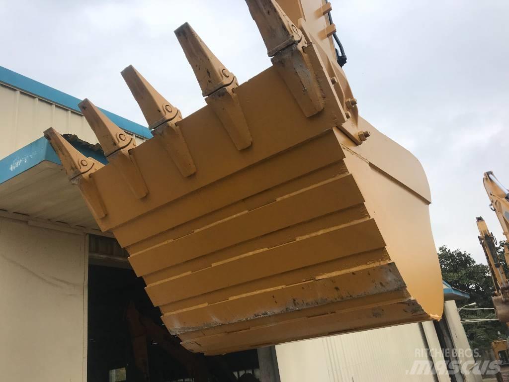 CAT 320 D L Bandgrävare