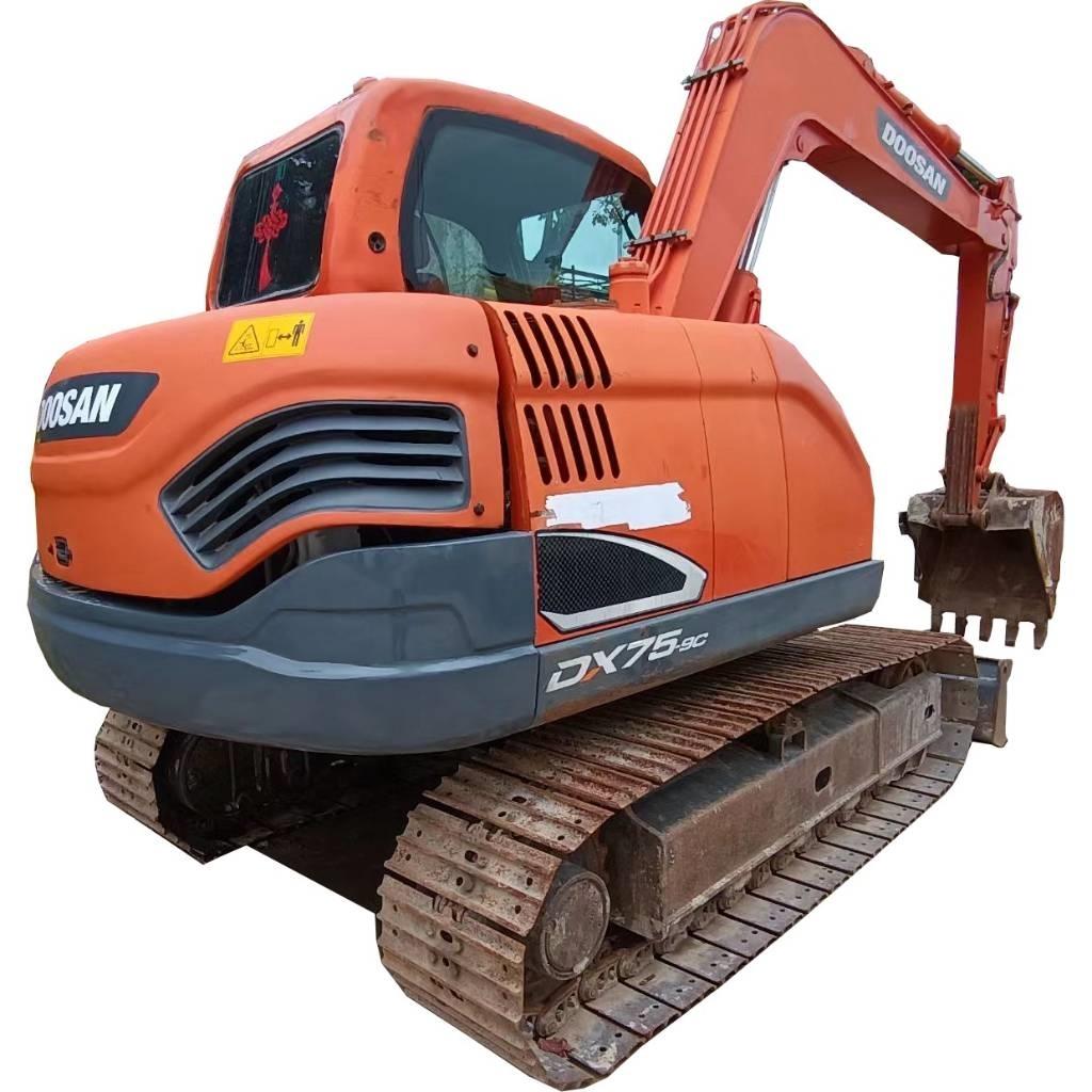 Doosan DX 75-9 C Bandgrävare