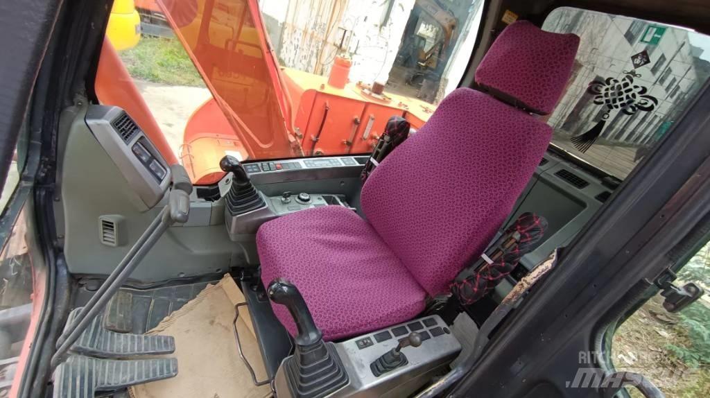 Doosan DX 75-9 C Bandgrävare