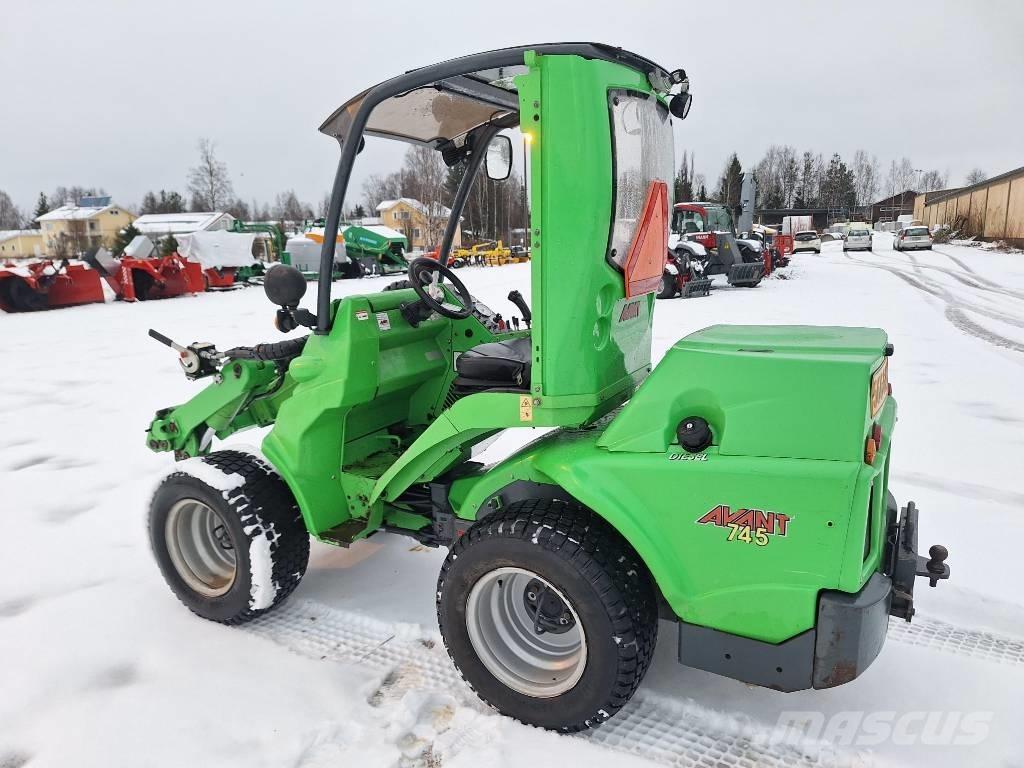 Avant 745 Kompaktlastare