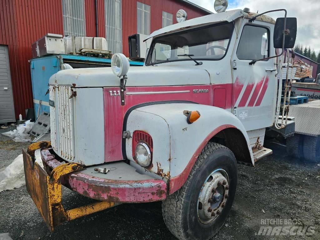 Scania 111 6x2 Chassier