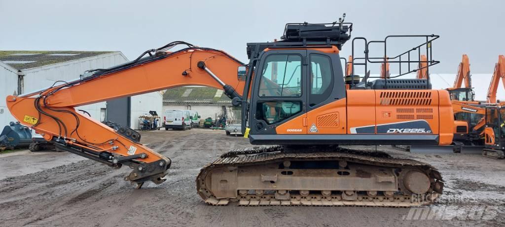Doosan DX225LC-5 Bandgrävare