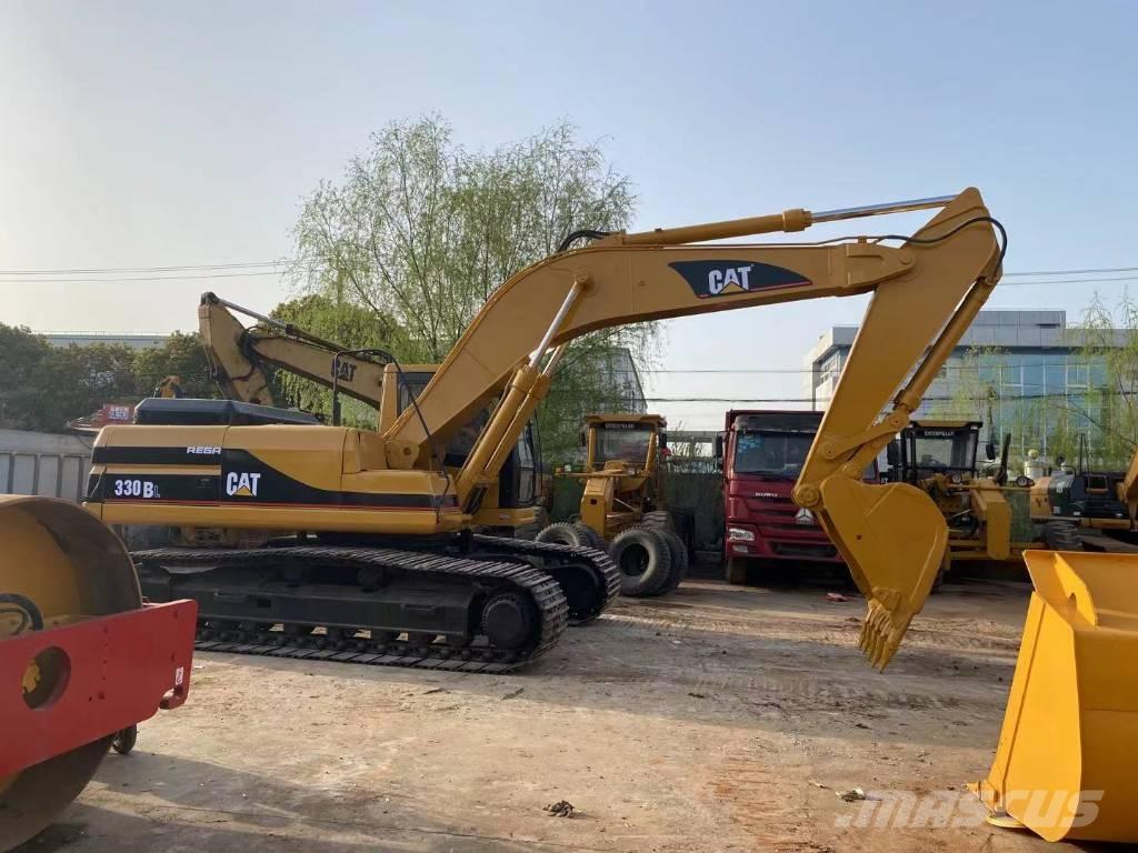 CAT 330 B L Bandgrävare