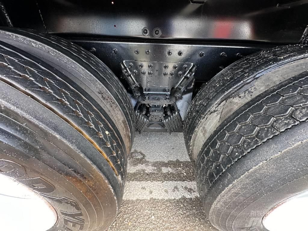 International 7400 Slamsugningsbil