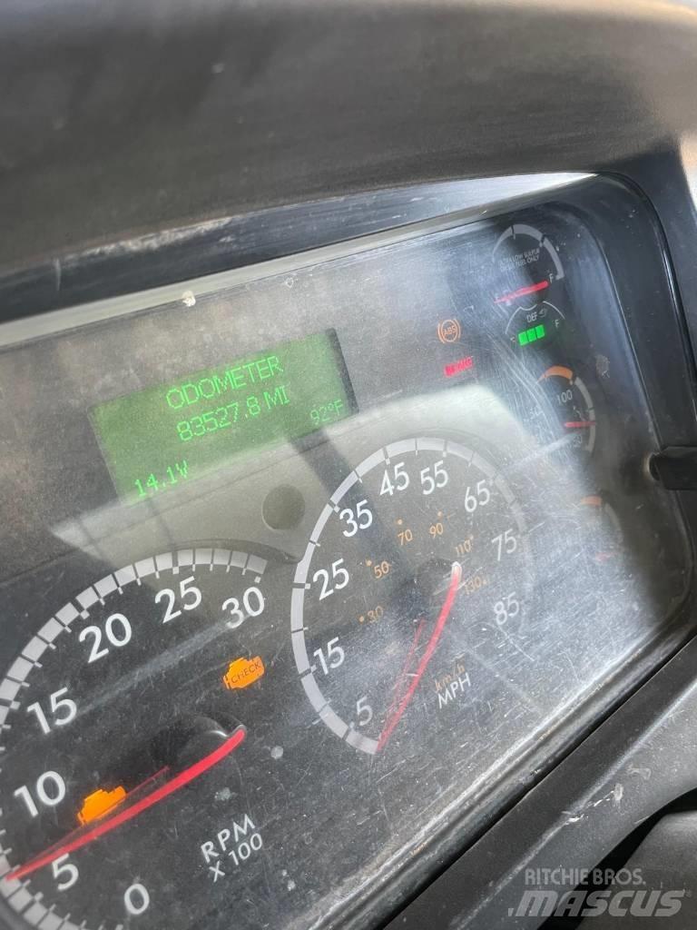 Freightliner 108 SD Vattentankbilar