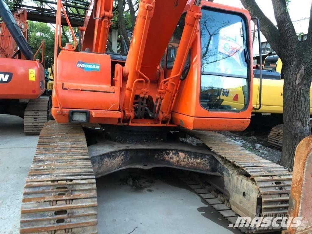 Doosan 220-7 Bandgrävare