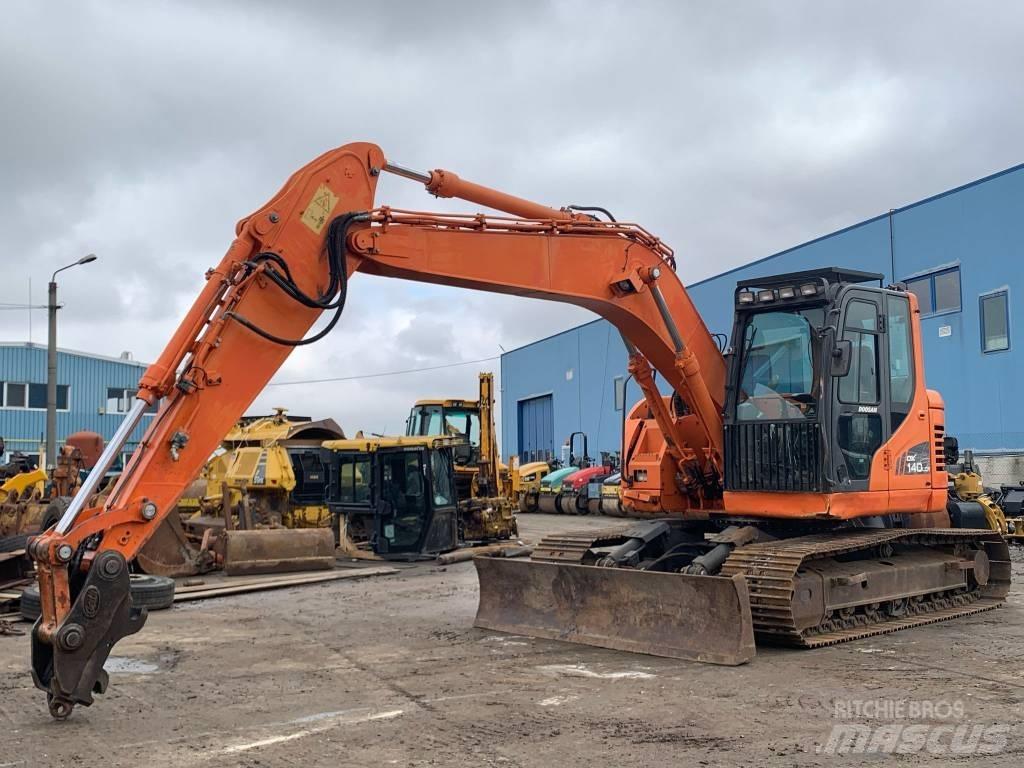 Doosan DX 140 LCR Bandgrävare