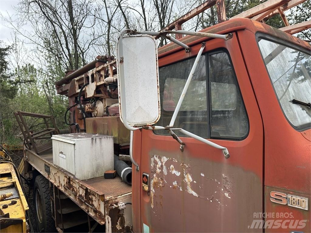 Navistar 1854 Flakbilar