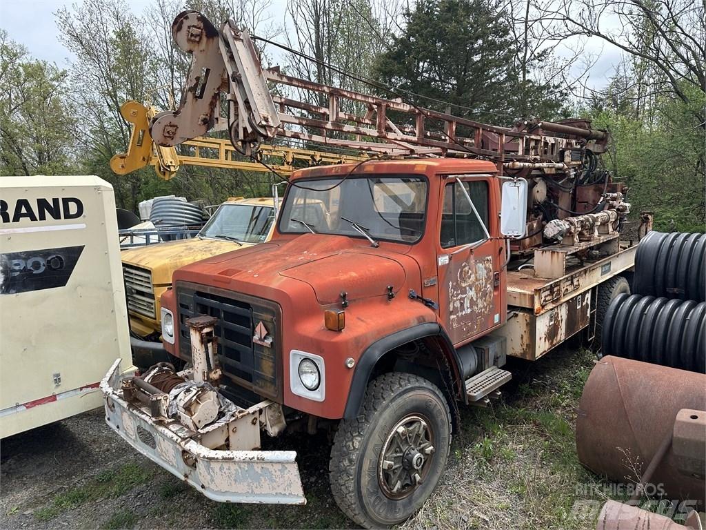 Navistar 1854 Flakbilar
