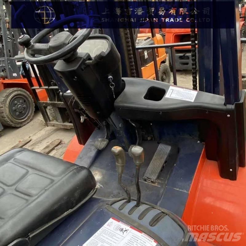 Heli 30 Dieselmotviktstruckar
