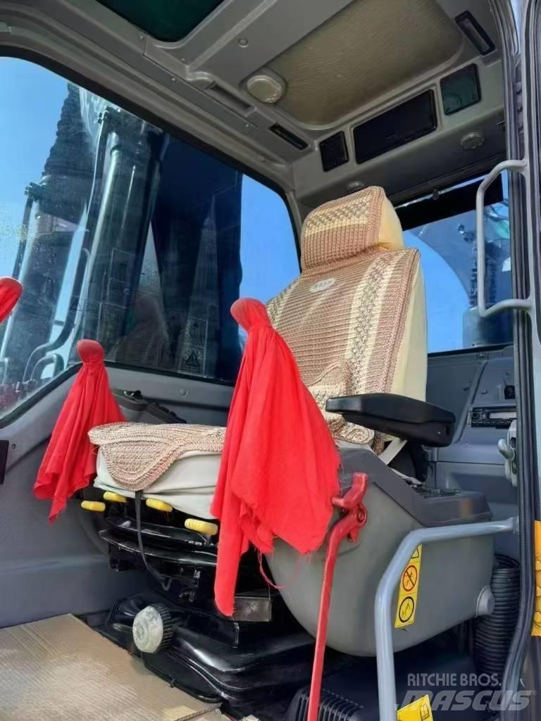 Volvo EC 240 Bandgrävare