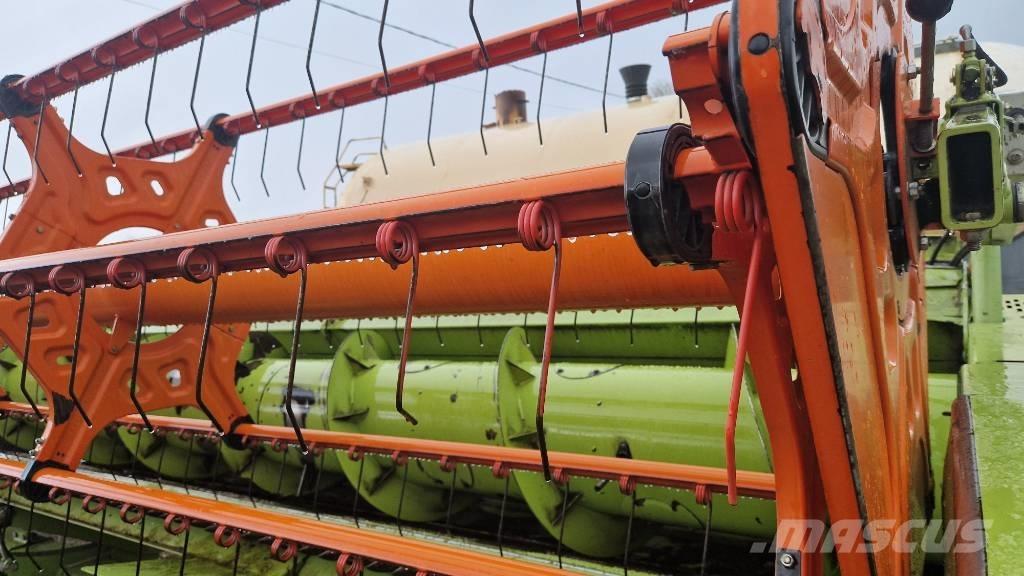 CLAAS Vario 1050 Skärbord