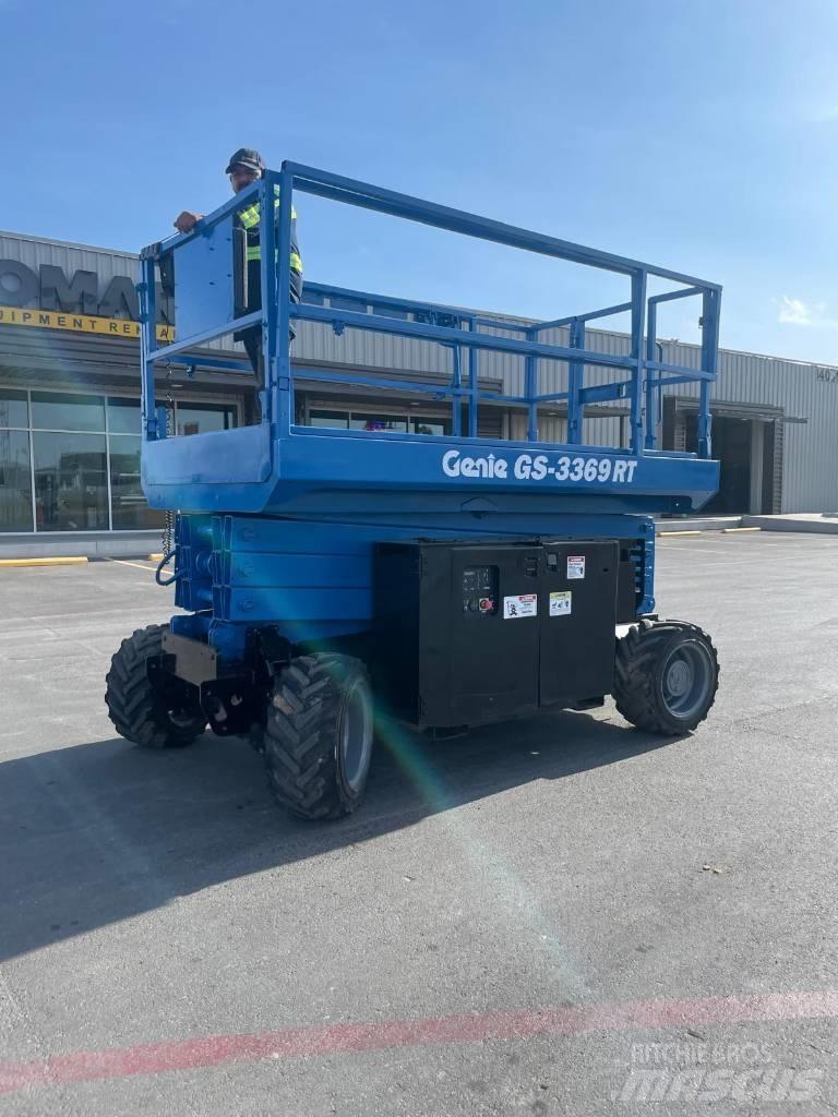 Genie GS 3369 RT Saxliftar