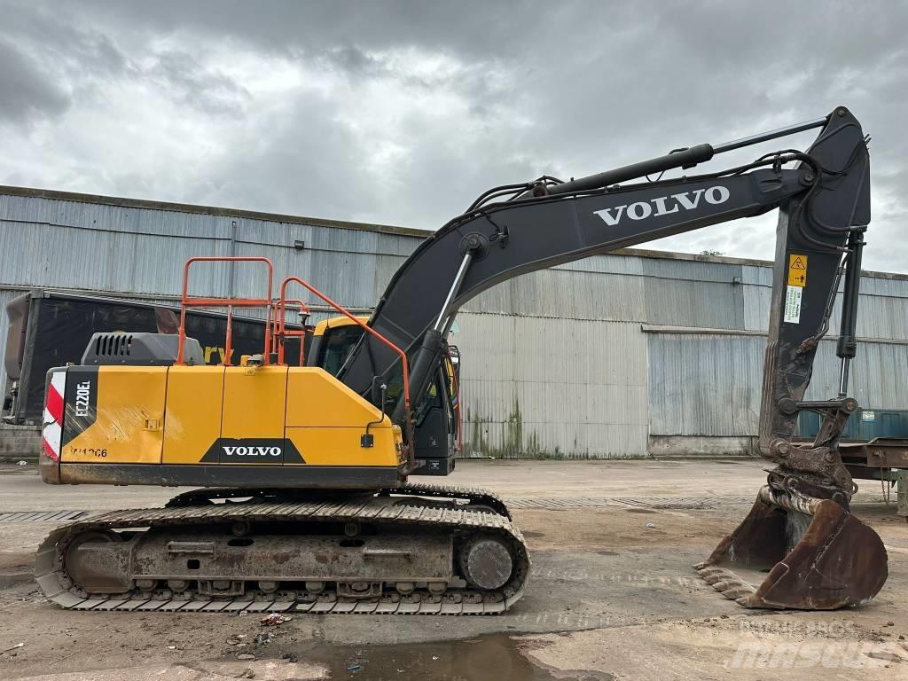 Volvo EC 220 E L Bandgrävare