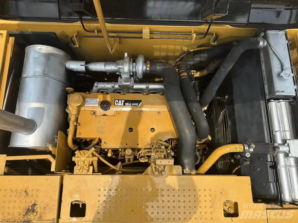 CAT 320 D Bandgrävare