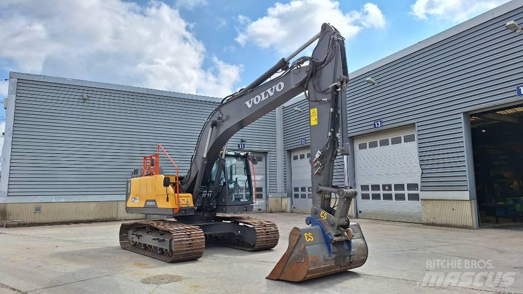 Volvo EC220E Bandgrävare