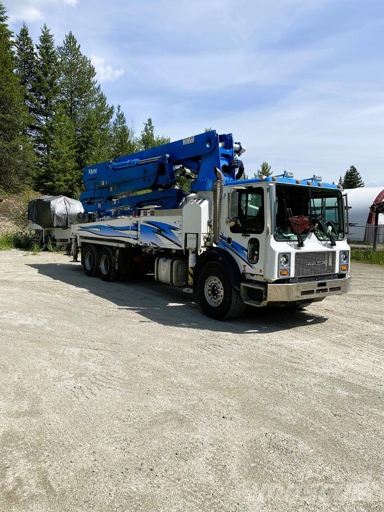 Alliance (#3802) 38M Lastbilar med betongpump