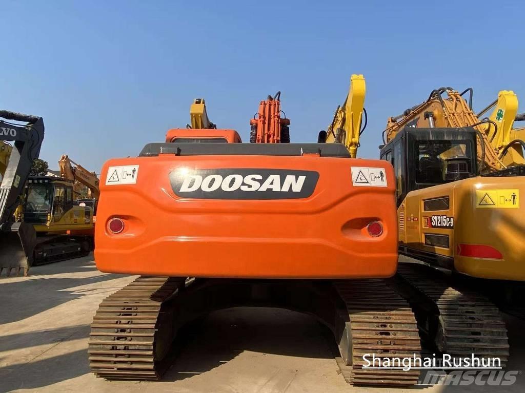 Doosan 225LC-9 Bandgrävare