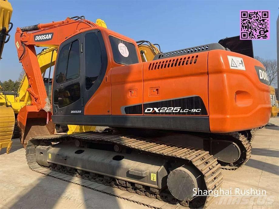Doosan 225LC-9 Bandgrävare